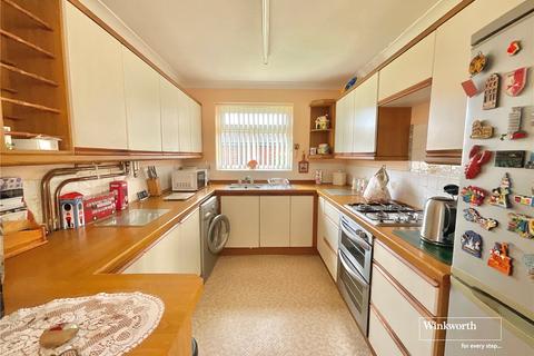 2 bedroom bungalow for sale, Bluebell Close, Highcliffe, Dorset, BH23