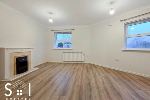 2 bedroom flat for sale, Staines Road West, Sunbury-on-thames, TW16 7BF