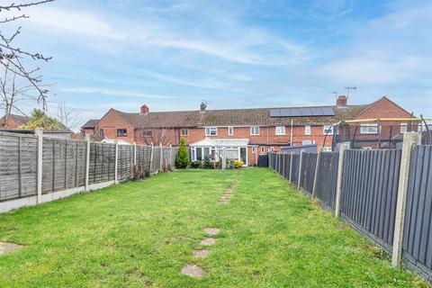 3 bedroom terraced house for sale, St. James Close, Littleworth, Worcester