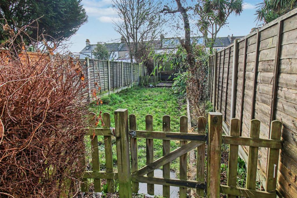 Rear Garden 1.jpg