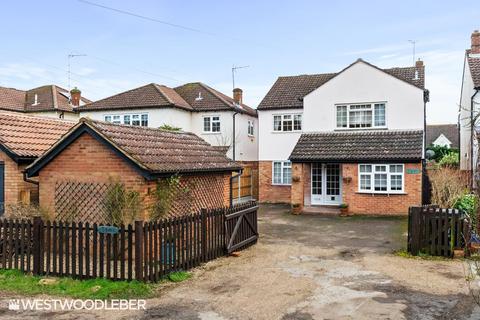 4 bedroom detached house for sale, Avenue Road, Hoddesdon EN11