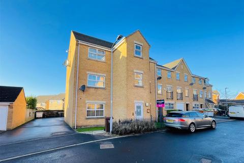 undefined, Alred Court, Bradford, West Yorkshire, BD4