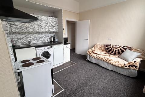 undefined, Alexandra Court