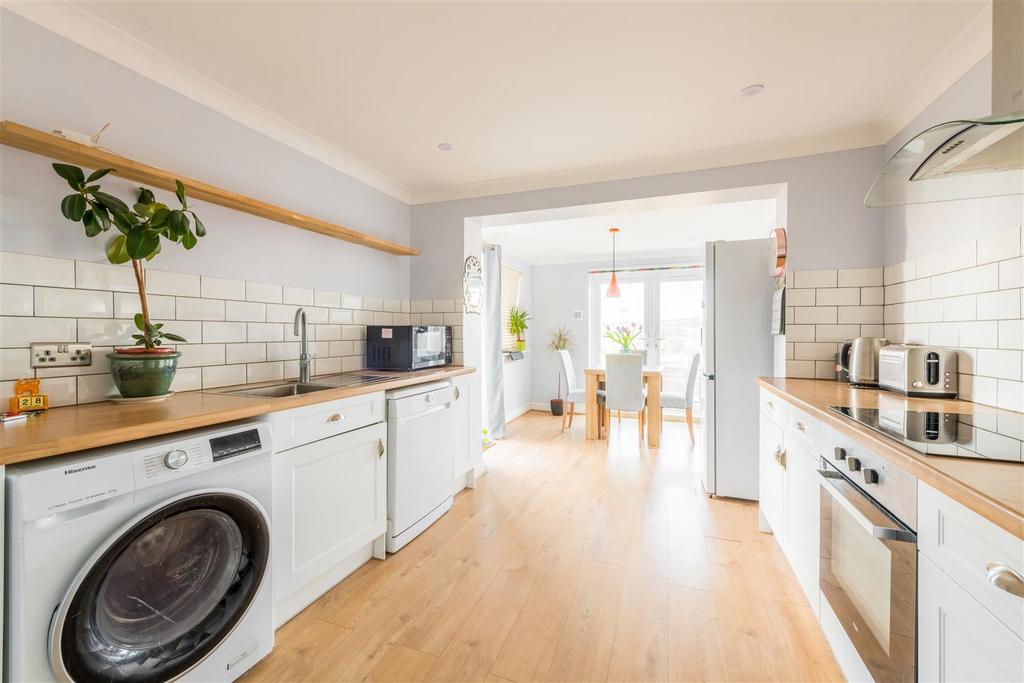 45 Broomfield Drive-2.jpg