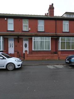 3 bedroom terraced house to rent, Lewis Avenue, Manchester M9