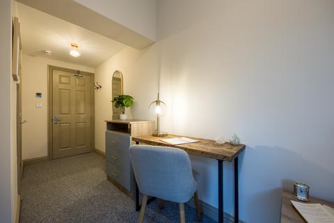 7 bedroom semi-detached house to rent, 27, Norreys Road OX11