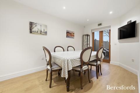 undefined, Avon Road, Upminster, RM14