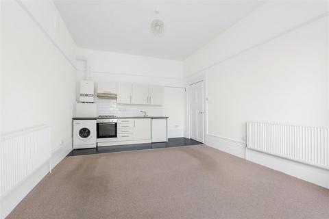 1 bedroom flat to rent, Howden Road, South Norwood, London, SE25