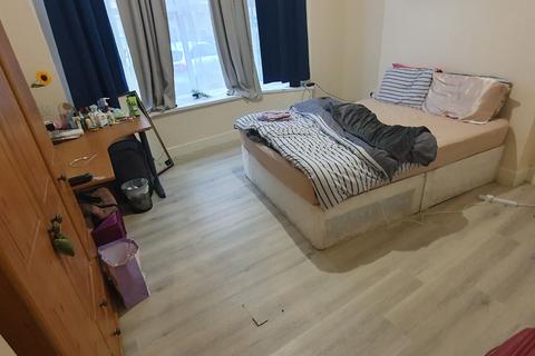 undefined, Flat 1, 13 Pen Y Lan Road