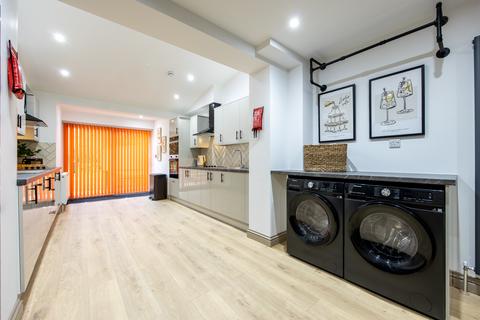 7 bedroom semi-detached house to rent, 27, Norreys Road OX11