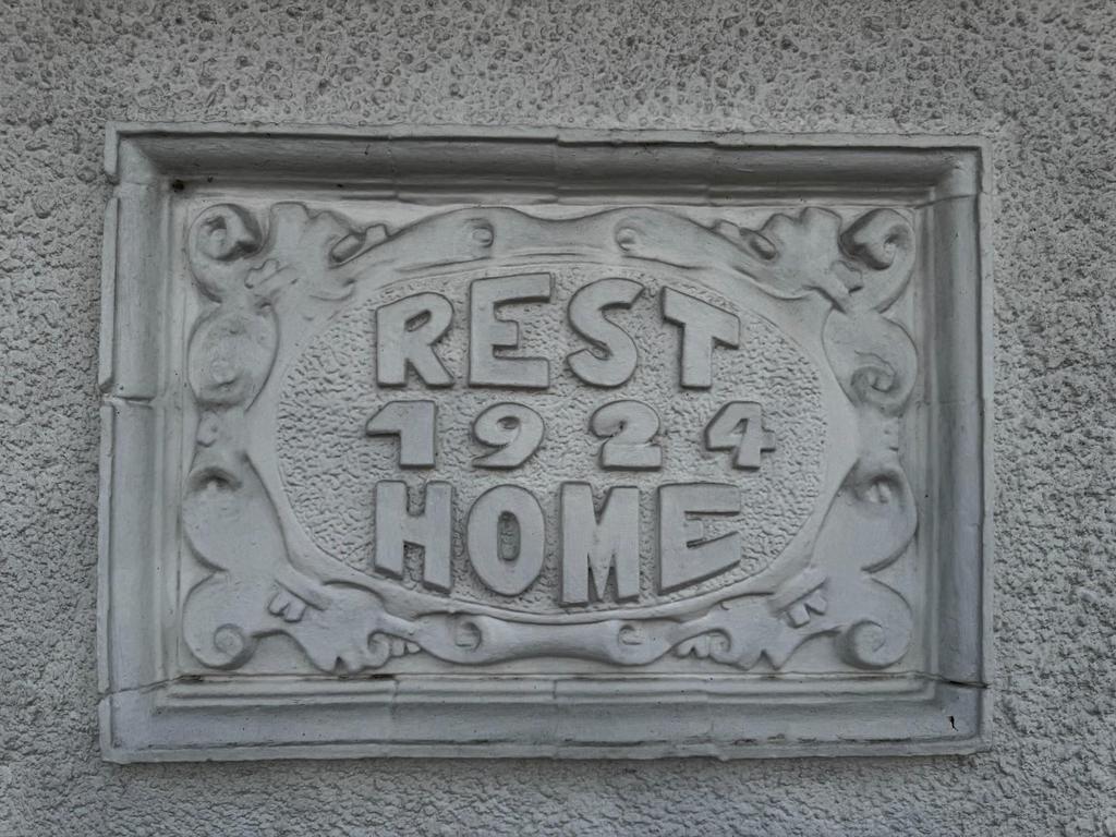 SIGN.jpg