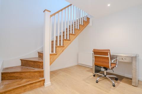 2 bedroom townhouse for sale, Elm Grove, London SW19