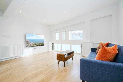 2 bedroom townhouse for sale, Elm Grove, London SW19