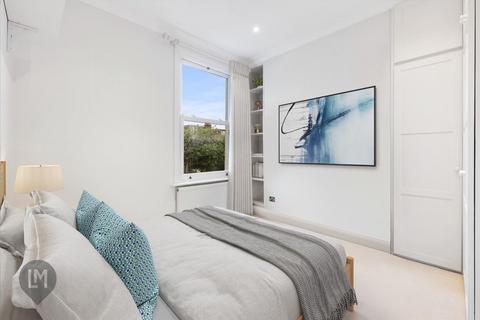 3 bedroom flat for sale, Longfield Street, London