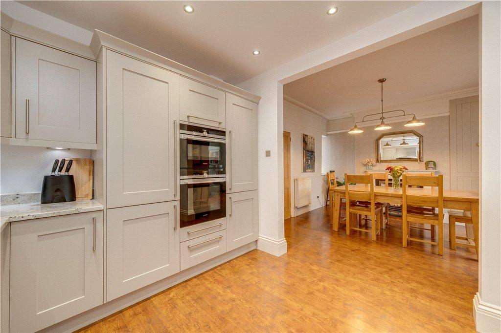 Ding Kitchen