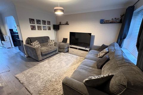 undefined, Frogmoor Avenue, Oakenshaw, Bradford
