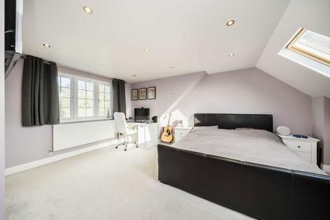 4 bedroom semi-detached house for sale, Wise Lane, London NW7