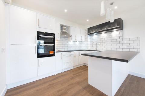 2 bedroom flat to rent, Homer Drive, London E14