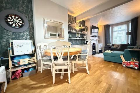 3 bedroom terraced house for sale, Euston Road, Northampton NN4