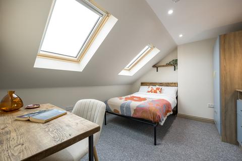 7 bedroom semi-detached house to rent, 27, Norreys Road OX11