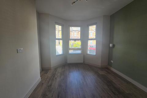 2 bedroom flat to rent, Tottenham, London