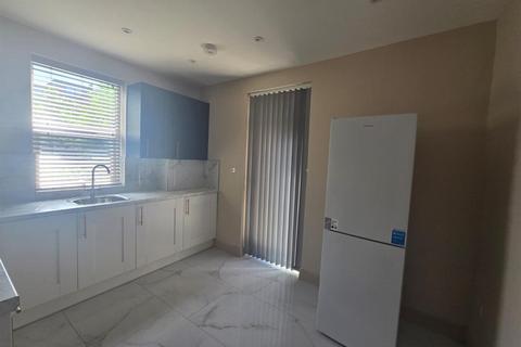 2 bedroom flat to rent, Tottenham, London