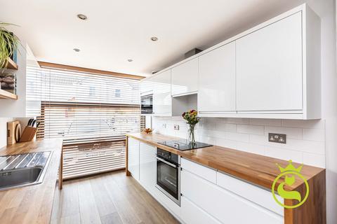 3 bedroom detached house for sale, Richmond Road, Poole BH14