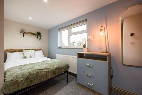7 bedroom semi-detached house to rent, 27, Norreys Road OX11