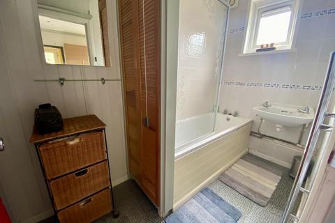 3 bedroom semi-detached house for sale, Gort Road, East Cowes,