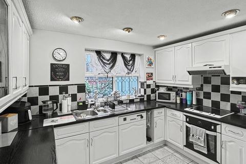 4 bedroom detached house for sale, Balmoral Road, Farnworth