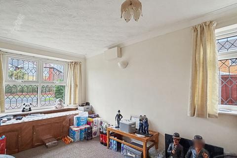 4 bedroom detached house for sale, Balmoral Road, Farnworth
