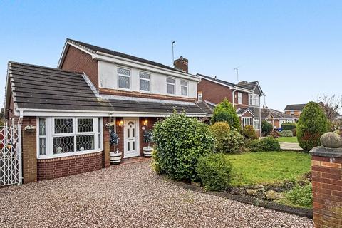 4 bedroom detached house for sale, Balmoral Road, Farnworth