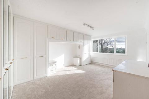 undefined, Arden Mhor, Pinner, HA5