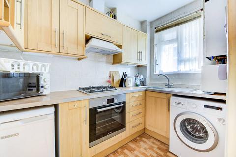 2 bedroom flat to rent, Fulham Palace Road, Fulham, London, SW6