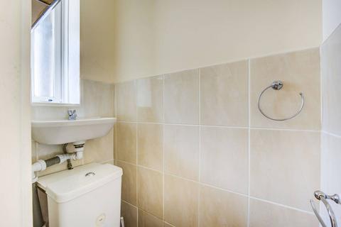 2 bedroom flat to rent, Fulham Palace Road, Fulham, London, SW6