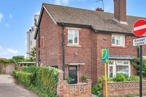 undefined, Mill Road, Silvertown, London, E16