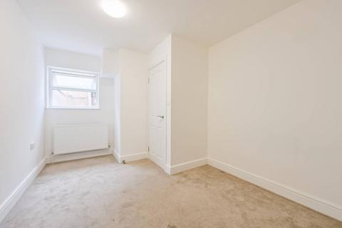 2 bedroom house to rent, Albert Road, Silvertown, London, E16