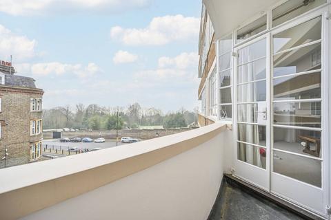 3 bedroom flat for sale, Cholmeley Lodge, Cholmeley Park, London, N6 5EN, Highgate, London, N6
