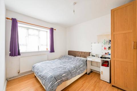 2 bedroom flat for sale, Talwin Street, London E3