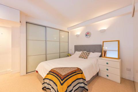 2 bedroom flat for sale, London E3