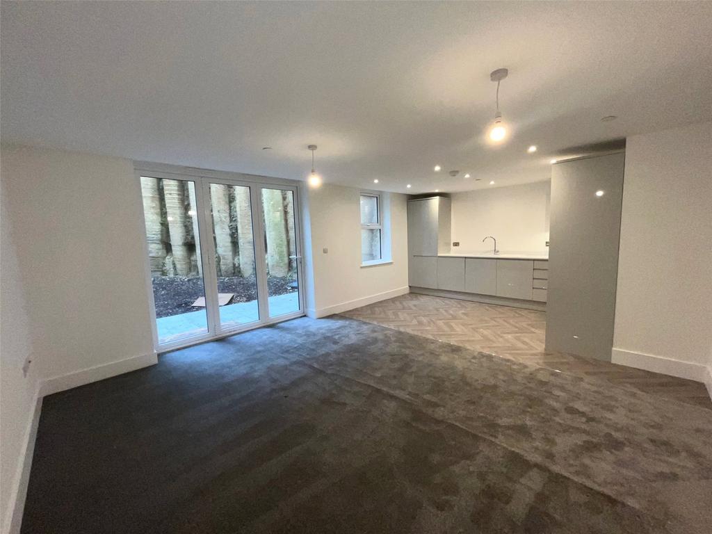 Lounge/Kitchen