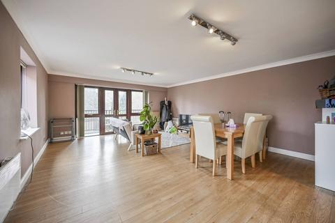 2 bedroom flat to rent, Fletcher Street, Tower Hamlets, London, E1