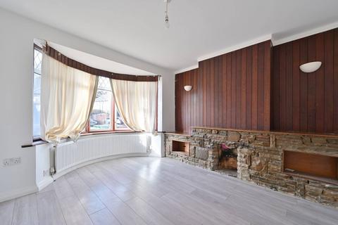 4 bedroom end of terrace house to rent, Southdown Crescent, Harrow, HA2