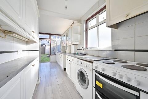 4 bedroom end of terrace house to rent, Southdown Crescent, Harrow, HA2