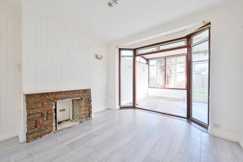 4 bedroom end of terrace house to rent, Southdown Crescent, Harrow, HA2
