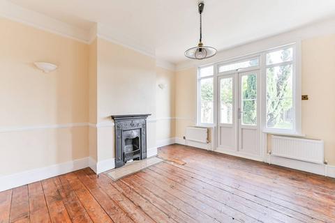 3 bedroom terraced house to rent, Dalmeny Avenue, Norbury, London, SW16