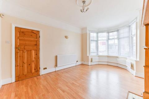 3 bedroom terraced house to rent, Dalmeny Avenue, Norbury, London, SW16