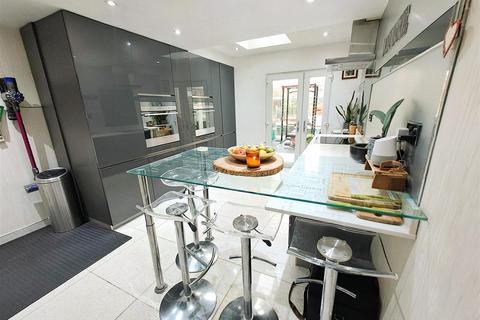 3 bedroom semi-detached house for sale, Barrows Lane, Yardley, Birmingham