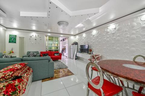 5 bedroom semi-detached house for sale, Westbourne Road, Feltham, TW13