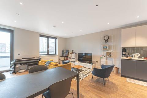 3 bedroom flat to rent, Park Lane, Wembley, HA9